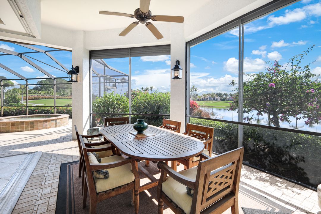 2390 King Palm Way, Naples, FL 34105