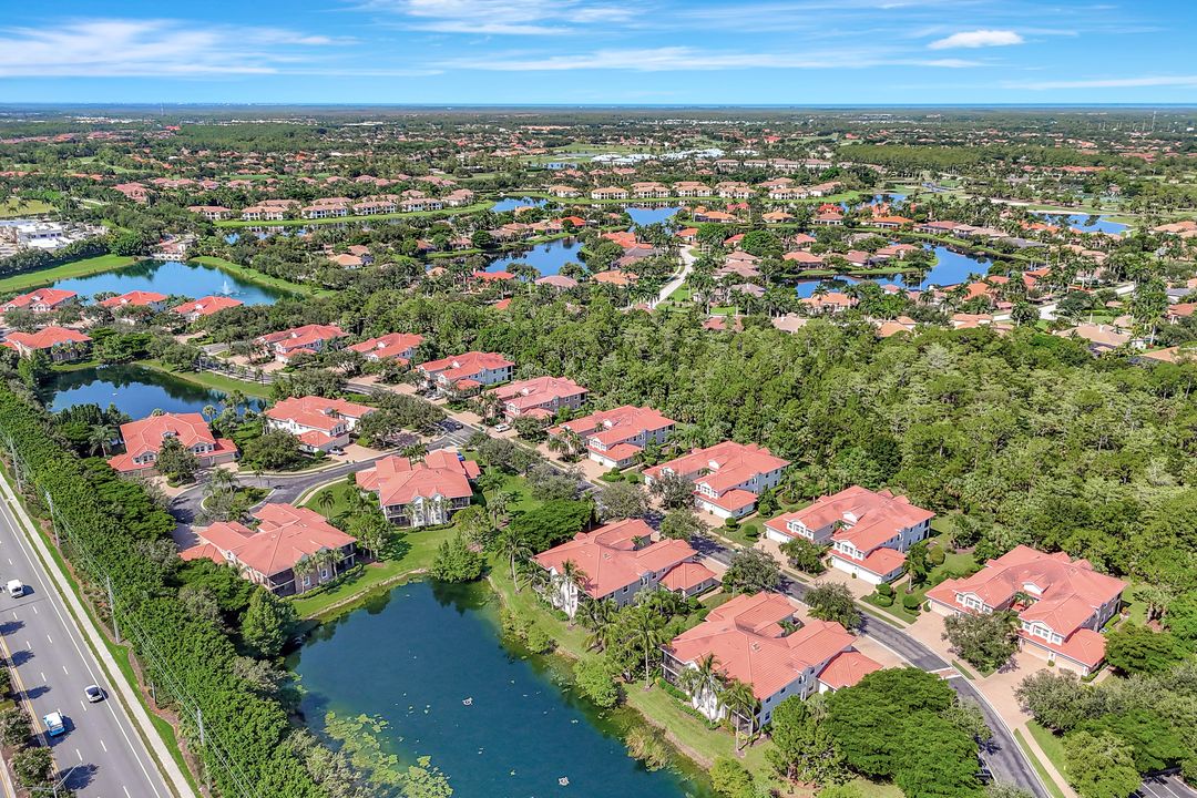 7842 Hawthorne Dr #1703, Naples, FL 34113