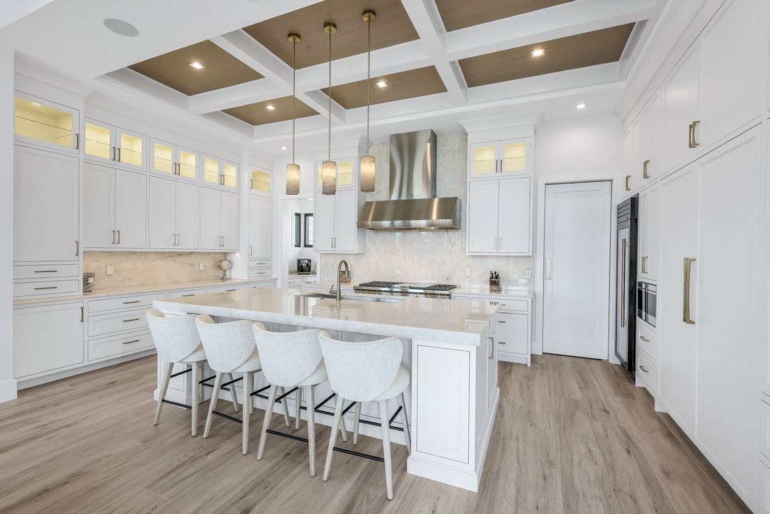 348 Seagull Ave, Naples, FL 34108