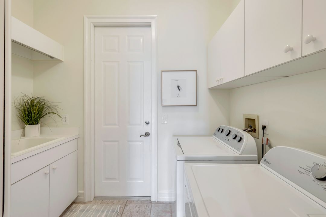 4574 Lighthouse Ln, Naples, FL 34112