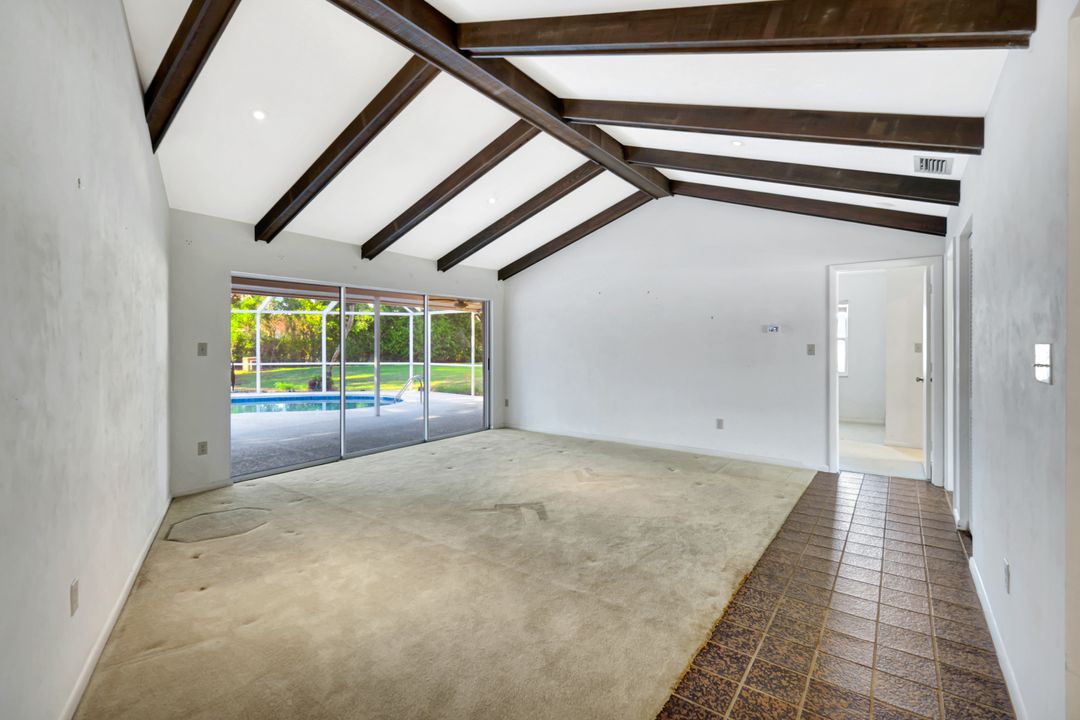 307 Country Club Dr, Naples, FL 34110