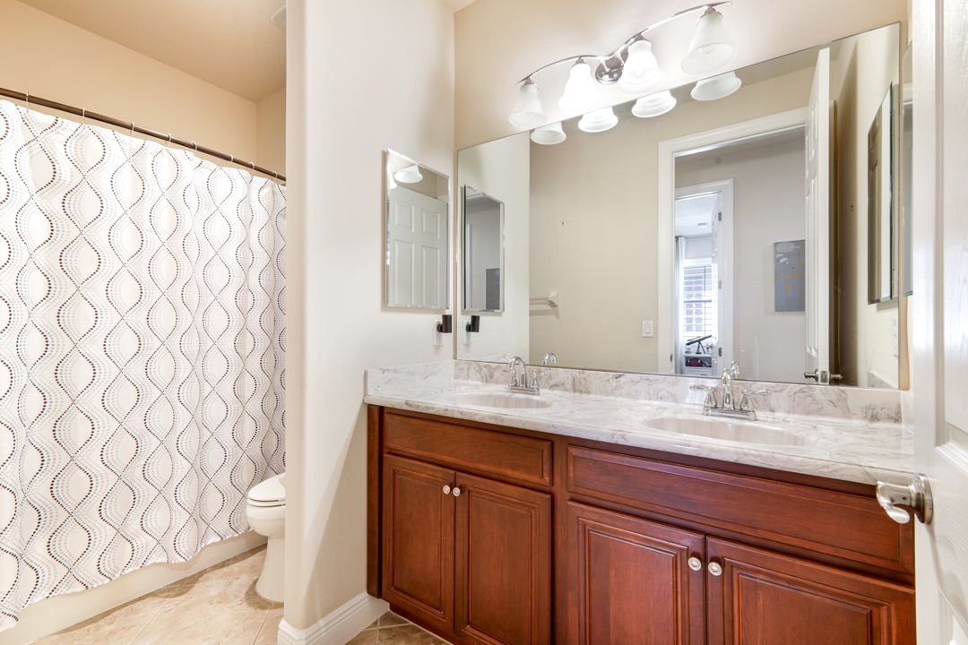 19513 Caladesi Dr, Fort Myers, FL 33967