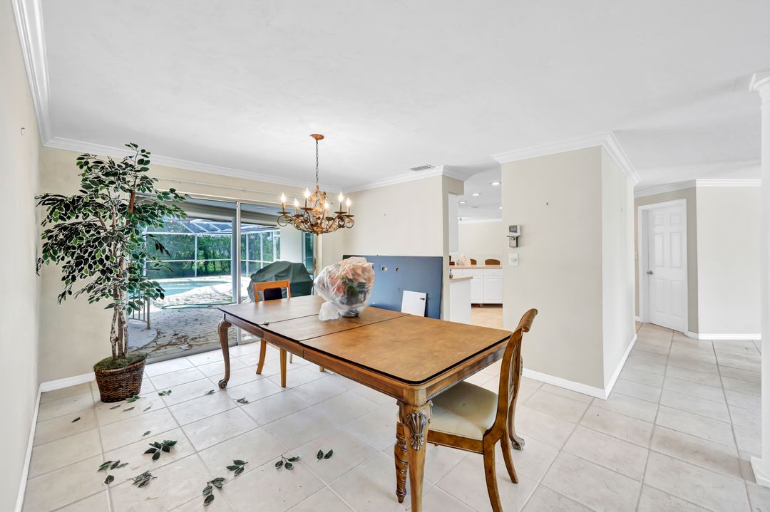 529 Neapolitan Way, Naples, FL 34103