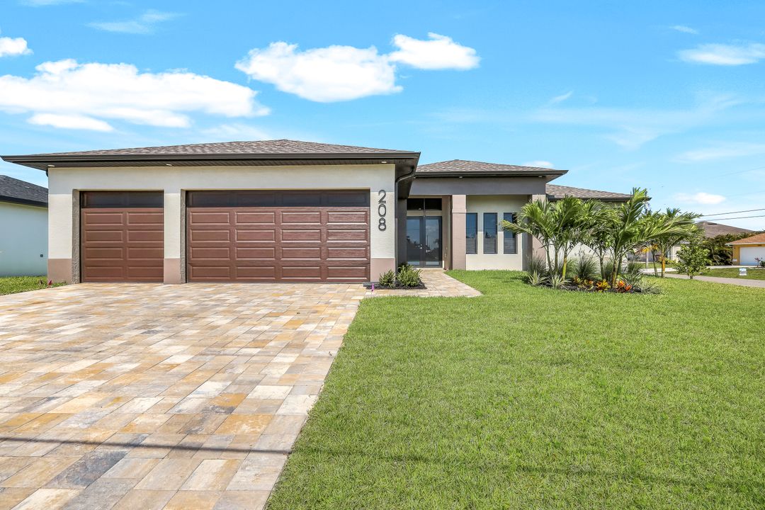 208 SW 29th Ave, Cape Coral, FL 33991