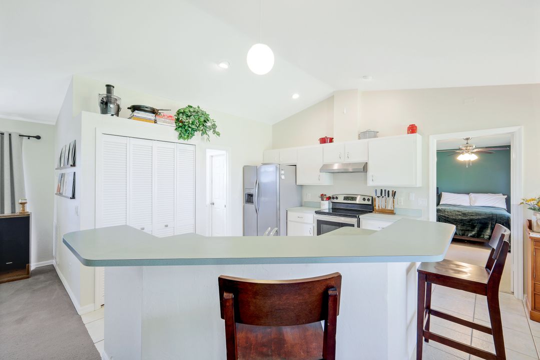 2127 SE 5th Pl, Cape Coral, FL 33990