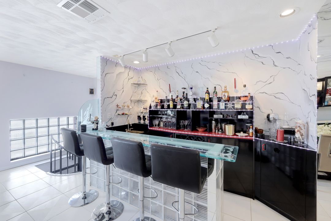 9 Front St #9 Bella Florals Commercial, Marco Island, FL 34145