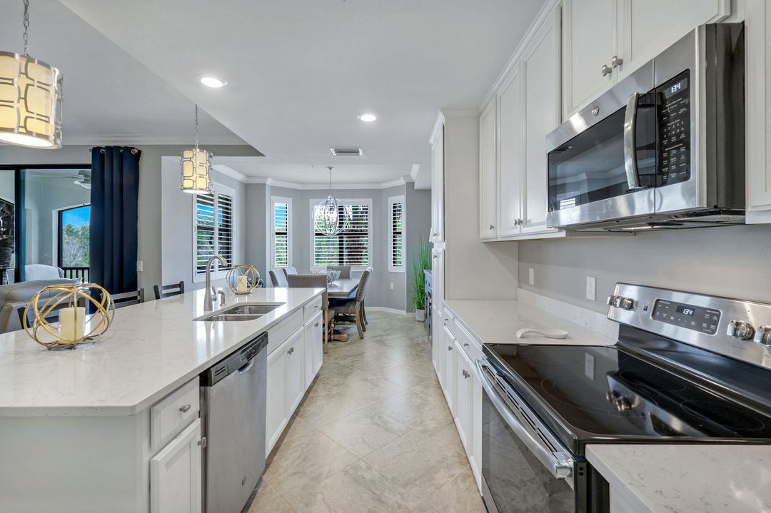 9590 Trevi Ct #5323, Naples, FL 34113