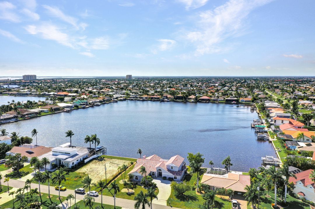 5216 SW 5th Pl, Cape Coral, FL 33914