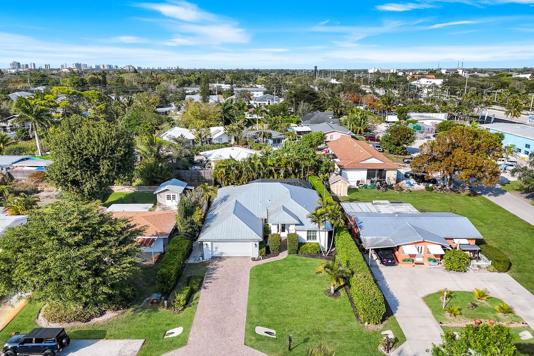 1371 Michigan Ave, Naples, FL 34103