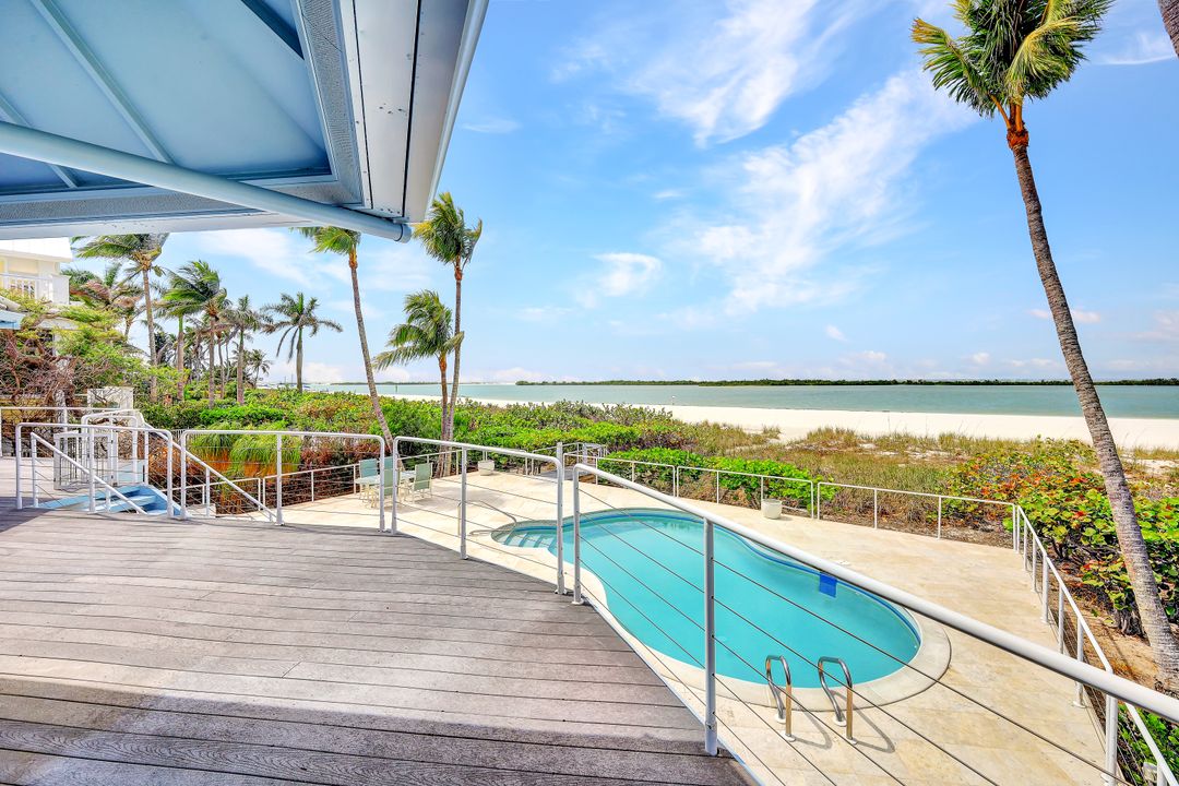 336 Seabreeze Dr, Marco Island, FL 34145