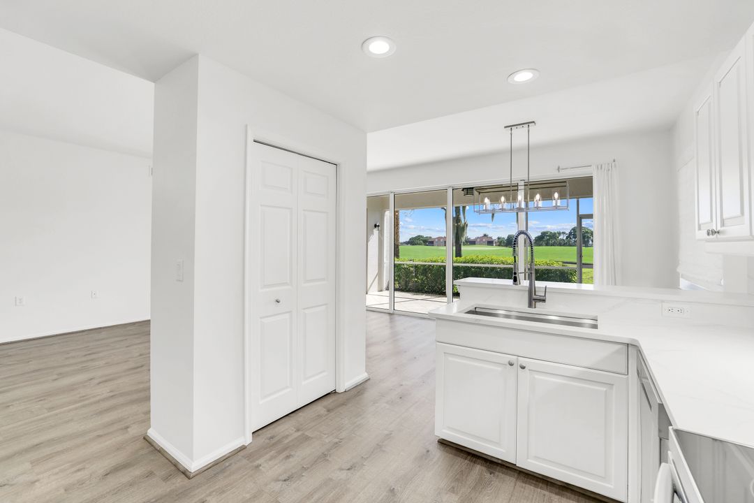 6875 Ascot Dr #102, Naples, FL 34113