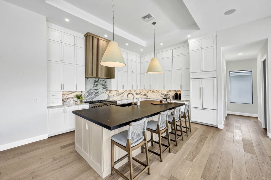 1857 Woodbine Ct, Marco Island, FL 34145