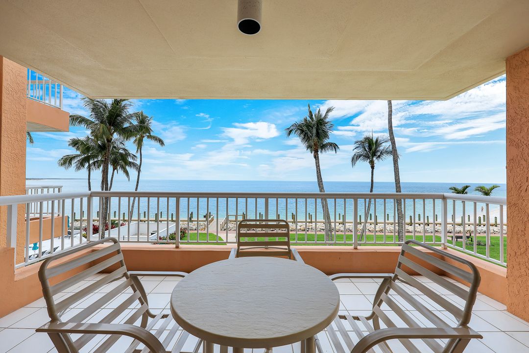 990 Cape Marco Dr  #208, Marco Island, FL 34145