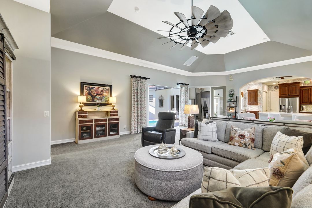 12527 Wildcat Cove Cir, Estero, FL 33928