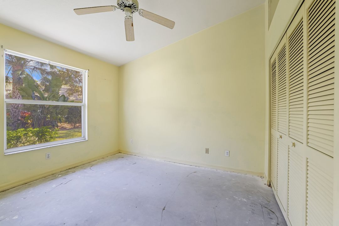 337 Emerald Bay Cir #U1, Naples, FL 34110