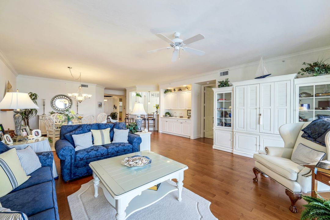 410 Flagship Dr #504, Naples, FL 34108