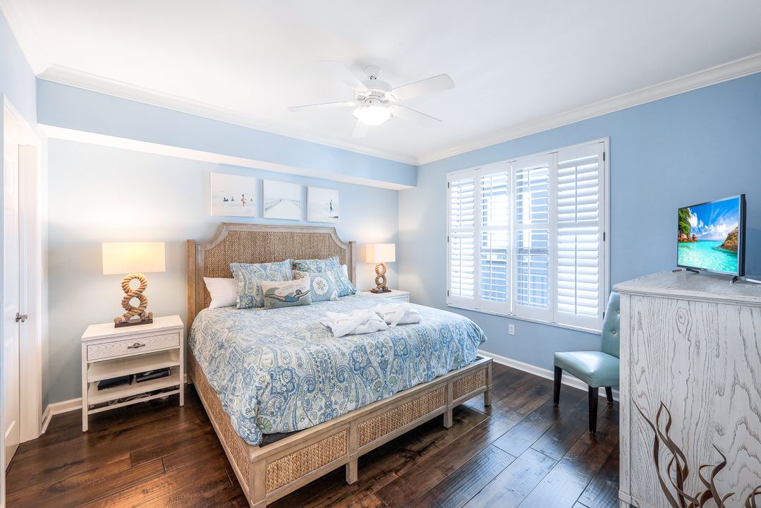 315 Dunes Blvd #PH-6, Naples, FL 34110