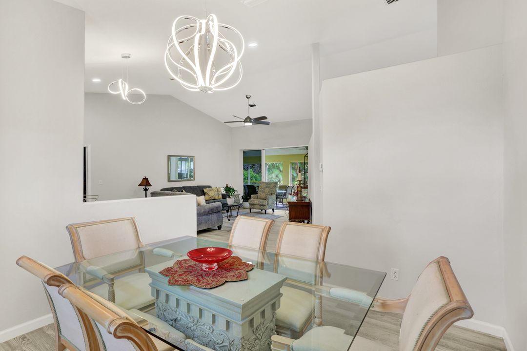 9820 Alhambra Ln, Bonita Springs, FL 34135