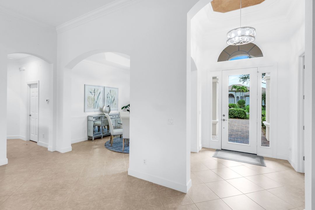 8776 Hideaway Harbor Ct, Naples, FL 34120