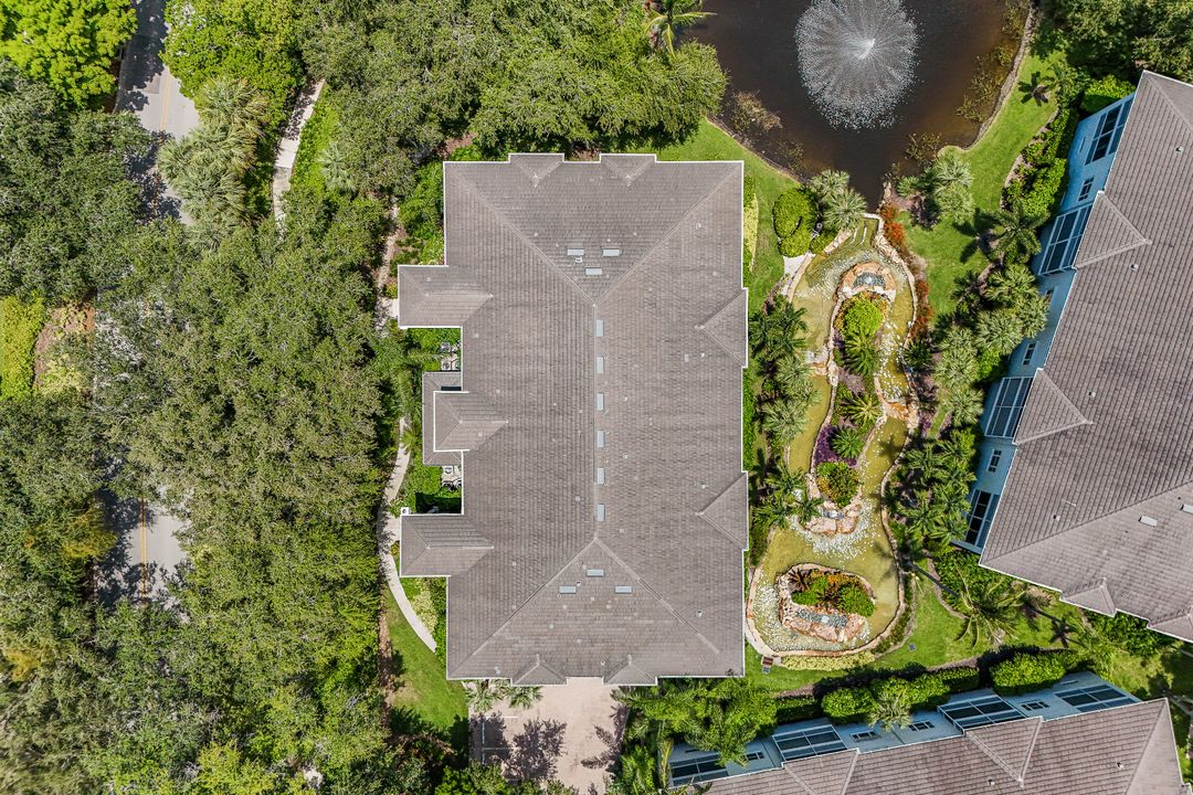 831 Sailaway Ln #202, Naples, FL 34108