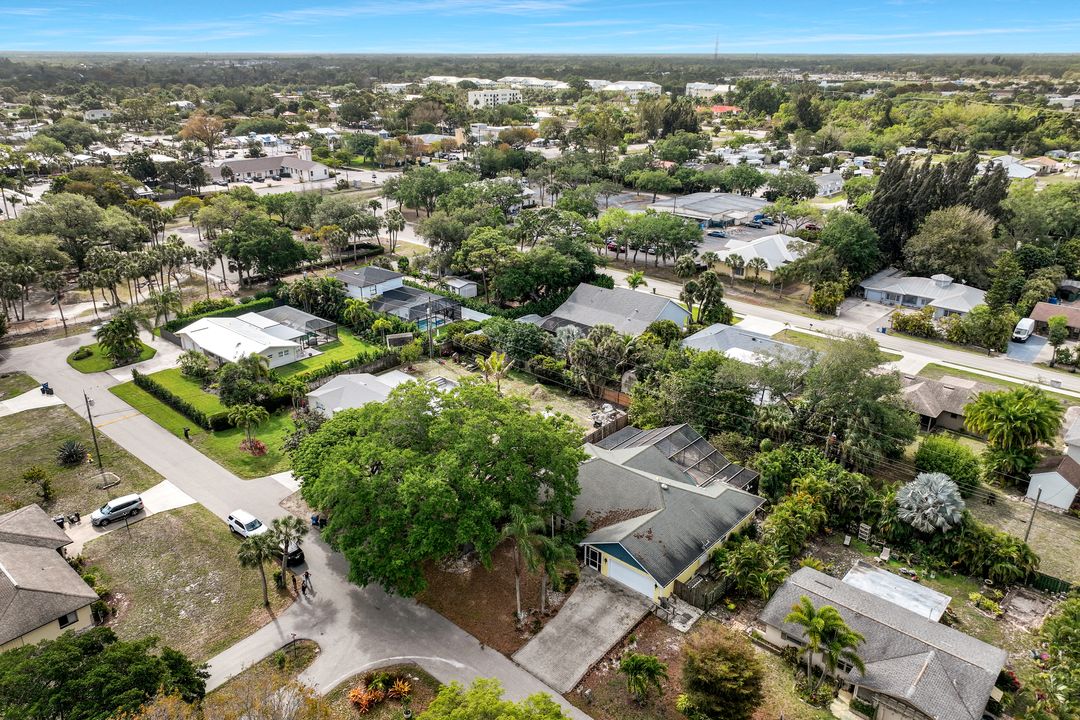 10370 Main Dr, Bonita Springs, FL 34135