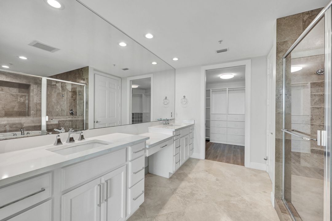 275 Indies Way #1703, Naples, FL 34110