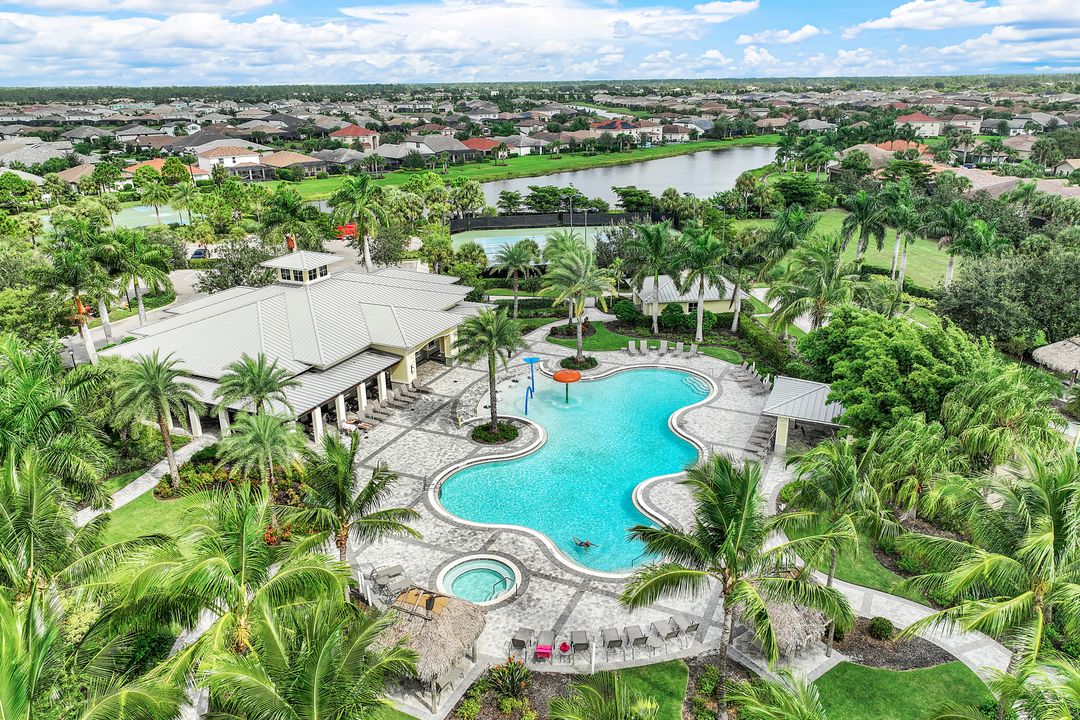 2214 Cara Cara Way, Naples, FL 34120