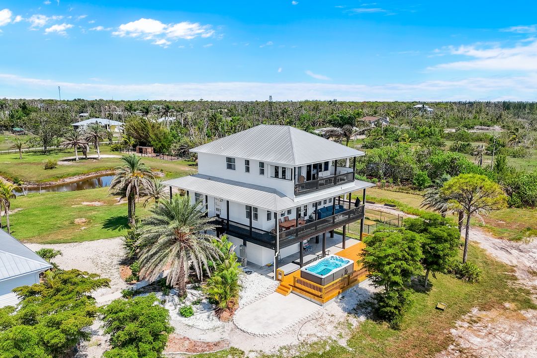 5257 Western Dr, Saint James City, FL 33956