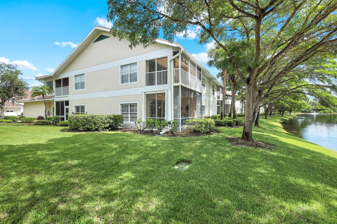 5650 Northboro Dr #102, Naples, FL 34110