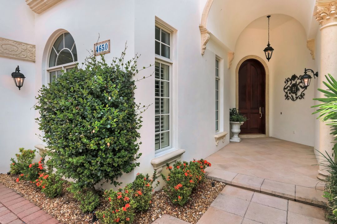 4650 Via Roma, Bonita Springs, FL 34134