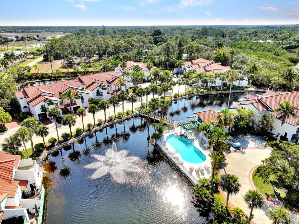 2294 Anchorage Ln #C, Naples, FL 34104