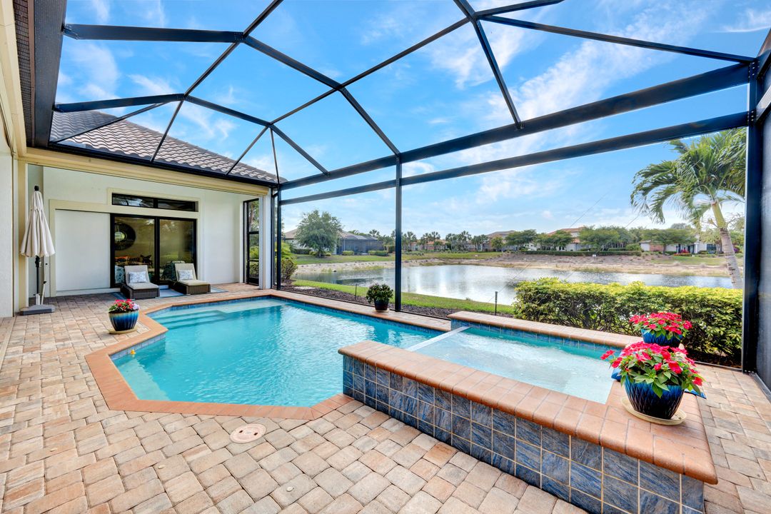 8675 Amour Ct, Naples, FL 34119