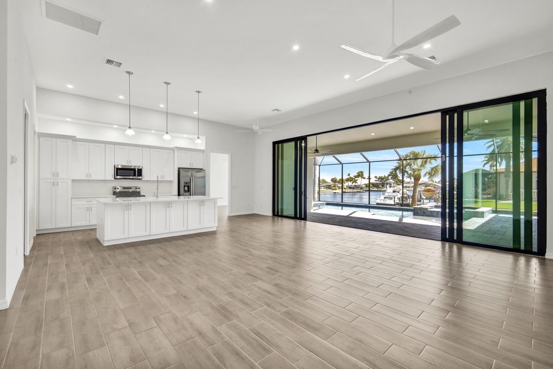 5011 Pelican Blvd, Cape Coral, FL 33914