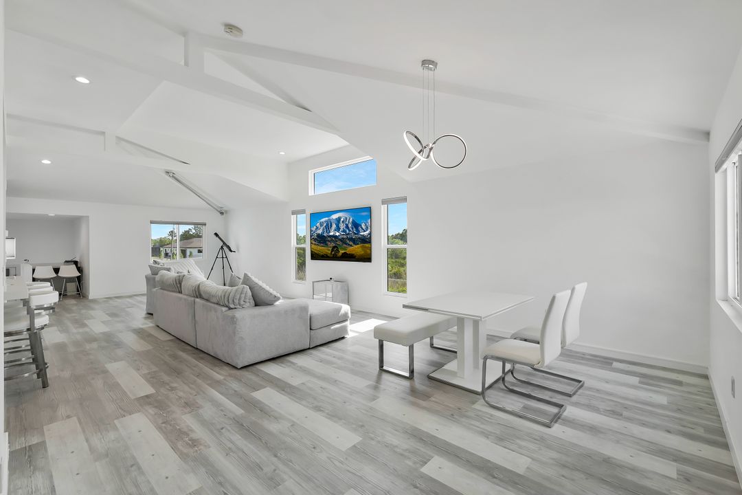 4044 62nd Ave NE, Naples, FL 34120