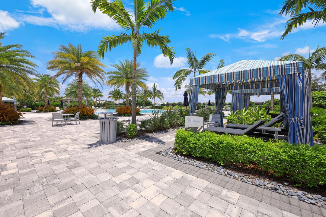 9004 Mayreau Way, Naples, FL