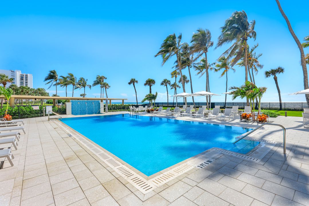 4001 Gulf Shore Blvd N #902, Naples, FL 34103