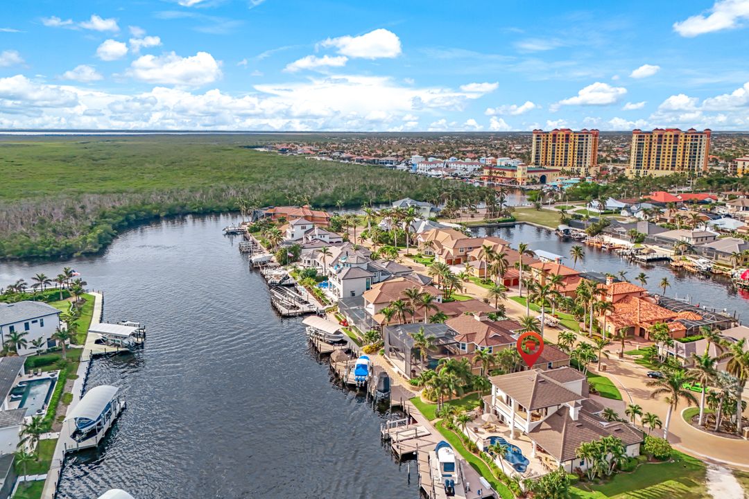 1506 Hermitage Ln, Cape Coral, FL 33914