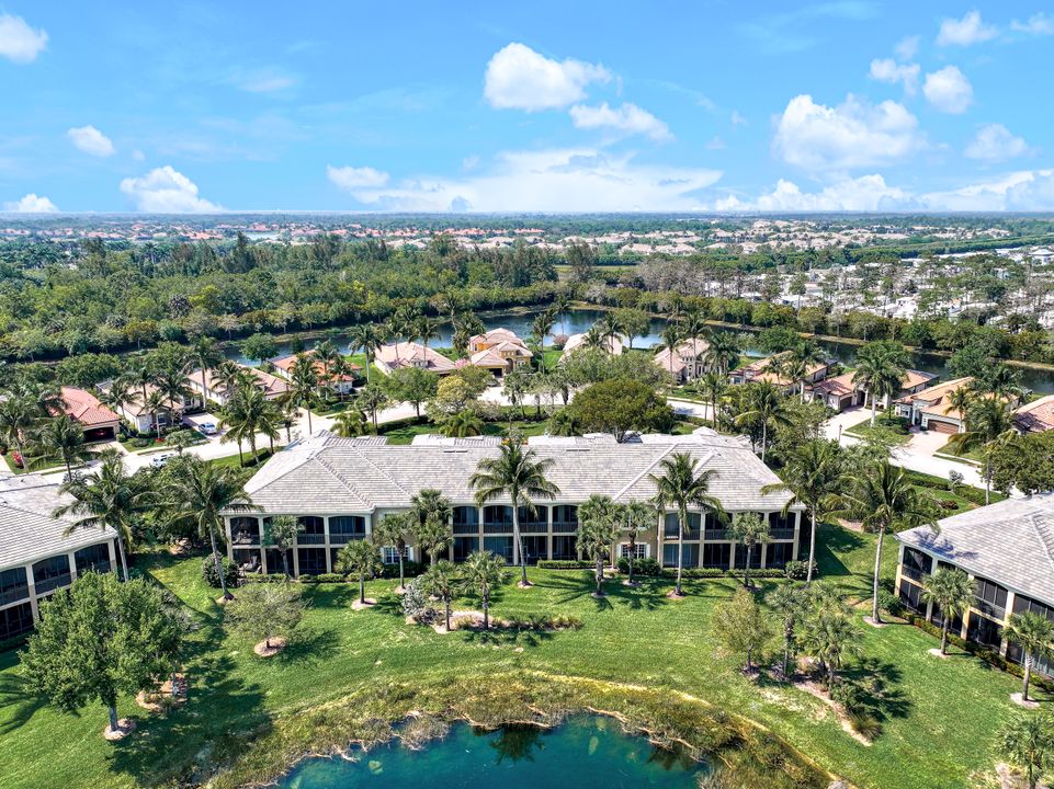 3093 Aviamar Cir #104, Naples, FL 34114