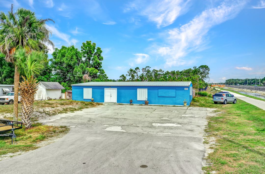 100 Rose Blvd, Naples, FL 34119