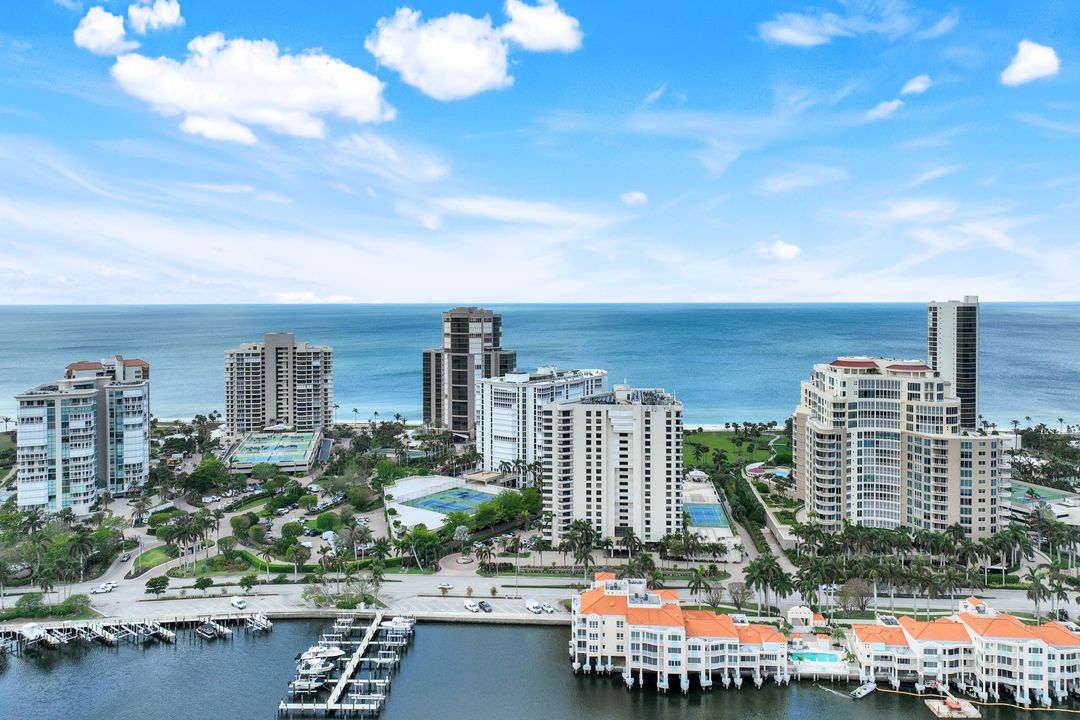 4451 Gulf Shore Blvd N #1205, Naples, FL 34103
