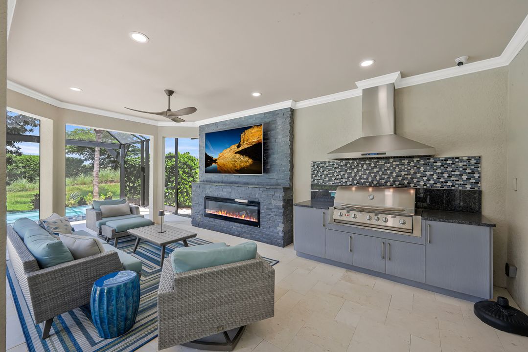 11720 Canal Grande Dr, Fort Myers, FL 33913