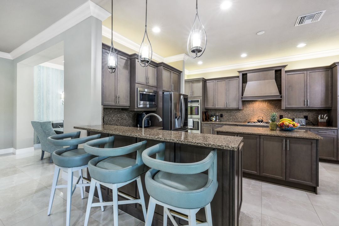 4450 Caldera Cir, Naples, FL 34119