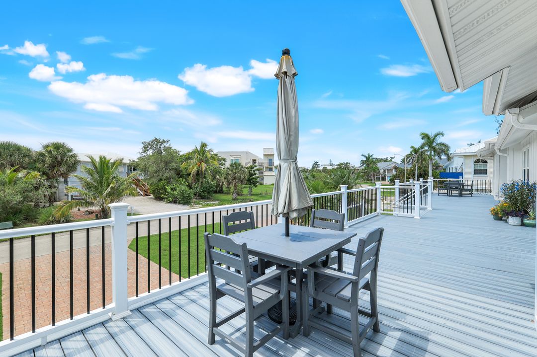 21580 Indian Bayou Dr, Fort Myers Beach, FL 33931