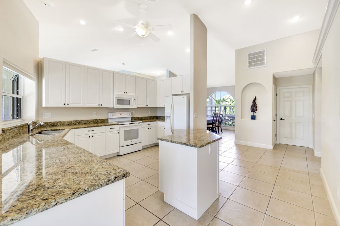 3317 SW 5th Pl, Cape Coral, FL 33914