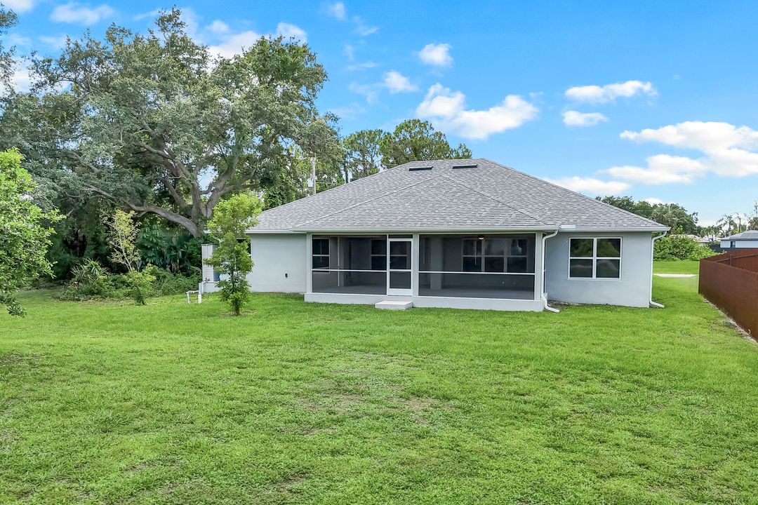 3457 NE 18th Pl, Cape Coral, FL 33909