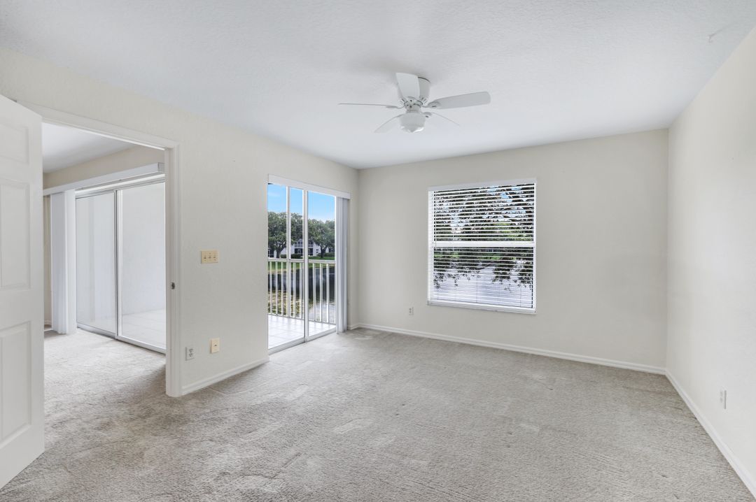 9850 Victoria Ln #205, Naples, FL 34109