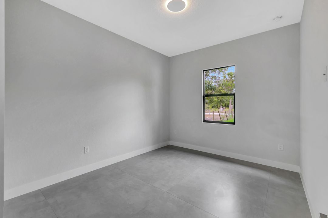 3366 72nd Ave NE, Naples, FL 34120