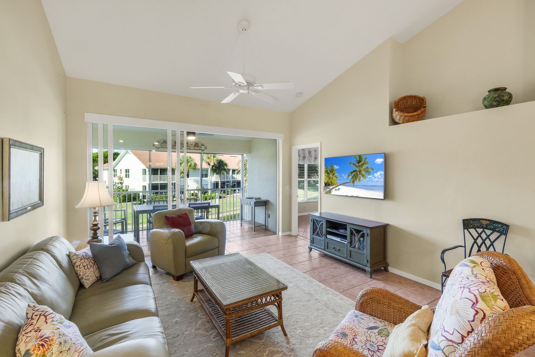 5070 Cedar Springs Dr #203, Naples, FL 34110