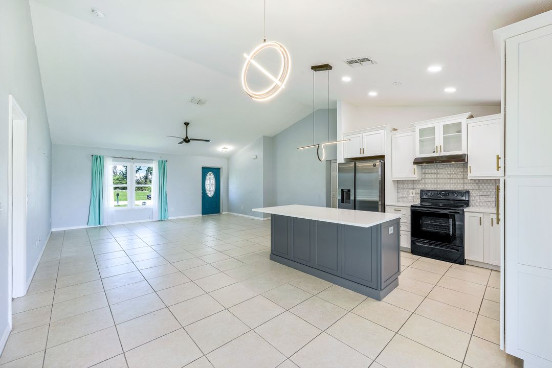 4123 SW 17th Ave, Cape Coral, FL 33914