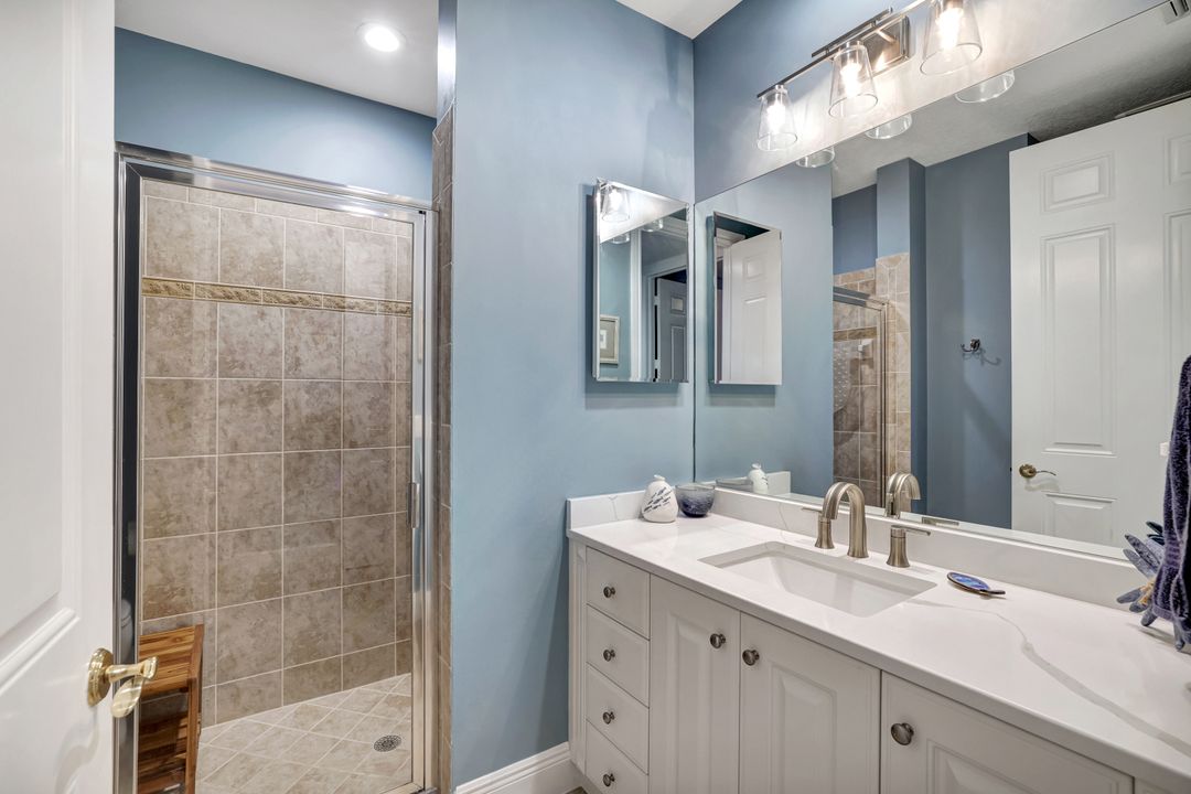 9070 Campanile Cir #102, Naples, FL 34114